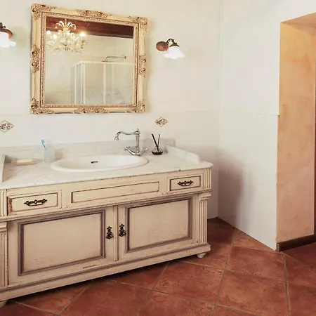 Holiday home Belvilla By Oyo Gli Olivi
